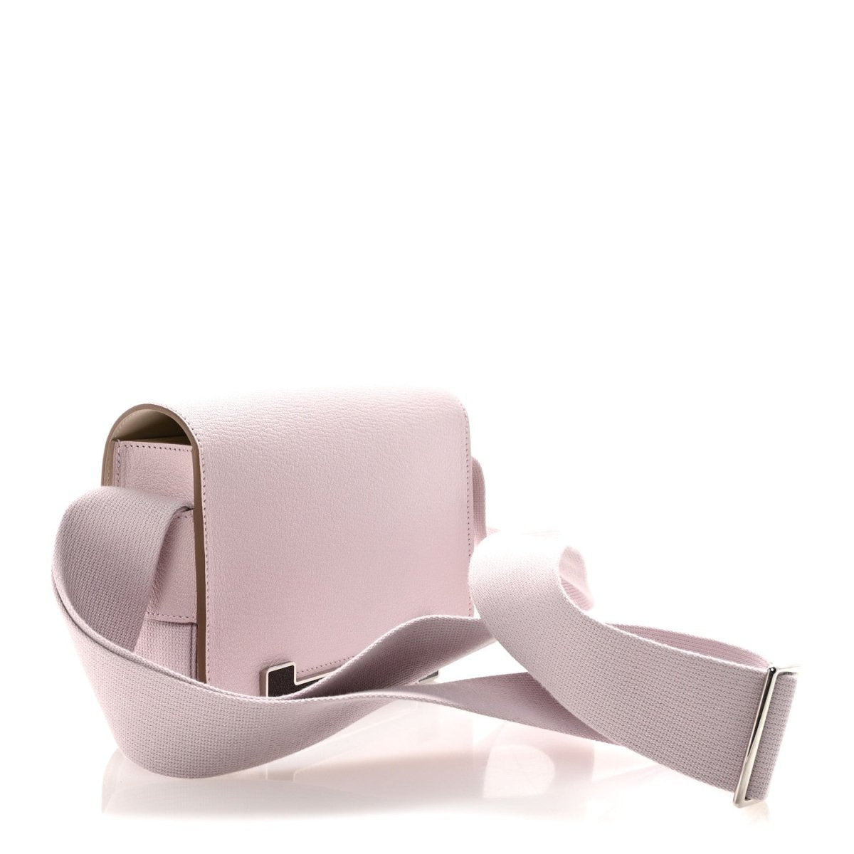 Hermès Geta messenger bag side angle with pale mauve body and adjustable crossbody strap