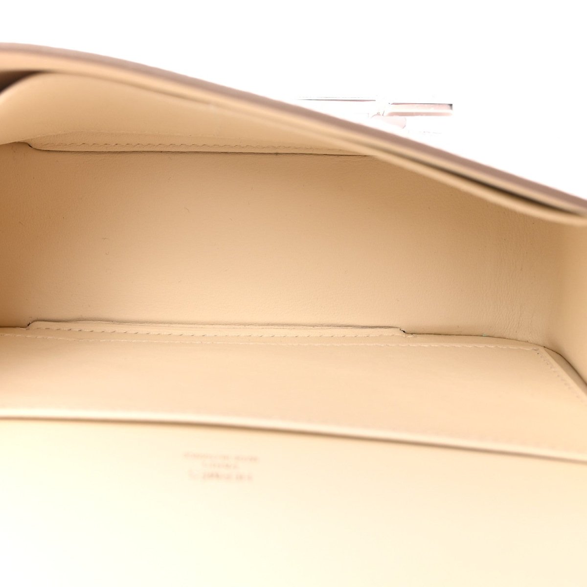 Hermès Geta messenger bag interior lining in light beige leather, open top edge