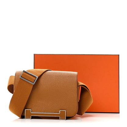 Hermes Geta messenger bag in caramel leather with front flap and adjustable strap