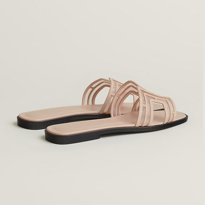 Hermès Oran leather sandals in beige nude