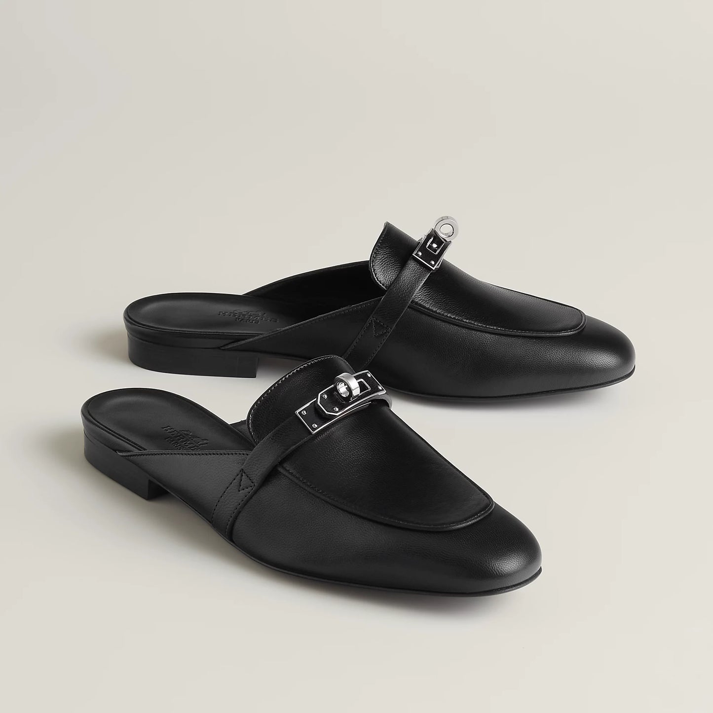 Hermès Oz goatskin mule, black leather with silver-tone buckle and low heel